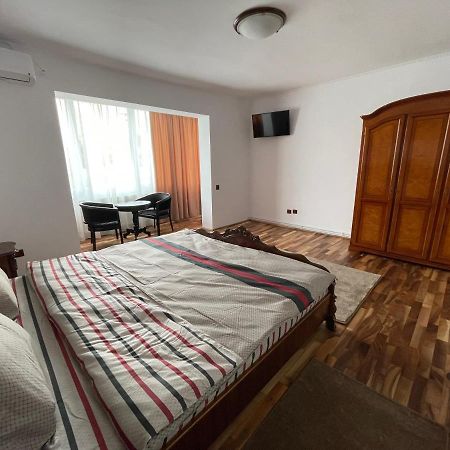 M & I Apartment 3 Тыргу-Муреш Экстерьер фото